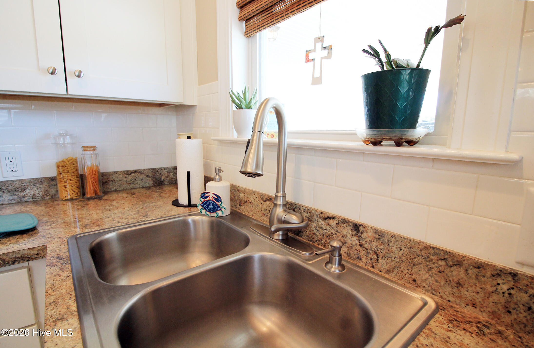 18 Queens Way Bath, NC 27808 - Photo 16 of 63 kitchen...
