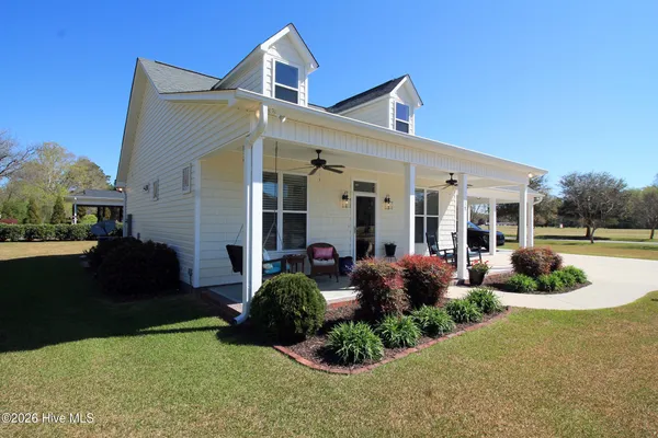 $299,900 | 18 Queens Way, Bath, NC 27808