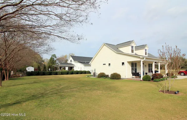 $299,900 | 18 Queens Way, Bath, NC 27808