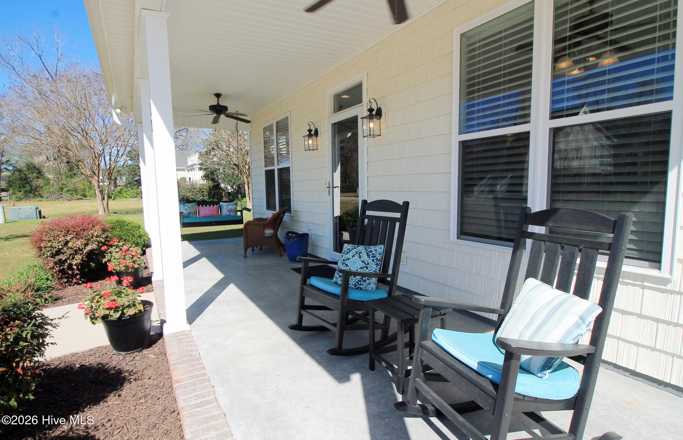 18 Queens Way Bath, NC 27808 - Photo 49 of 63 Front porch