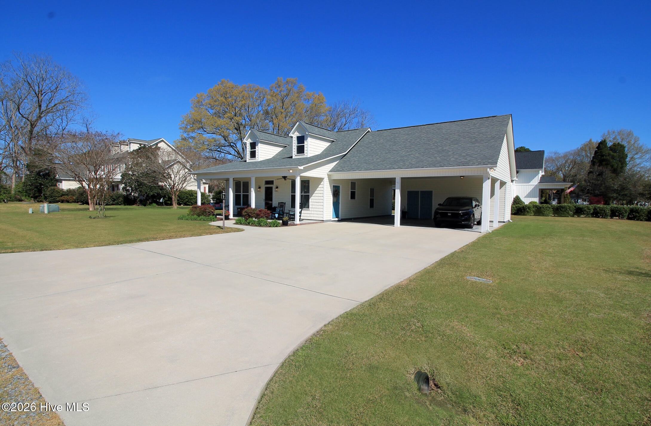 18 Queens Way Bath, NC 27808 - Photo 4 of 63 wide 28' driveway