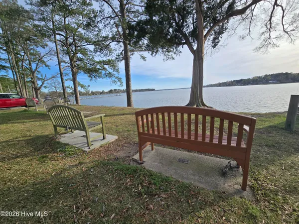 $299,900 | 18 Queens Way, Bath, NC 27808