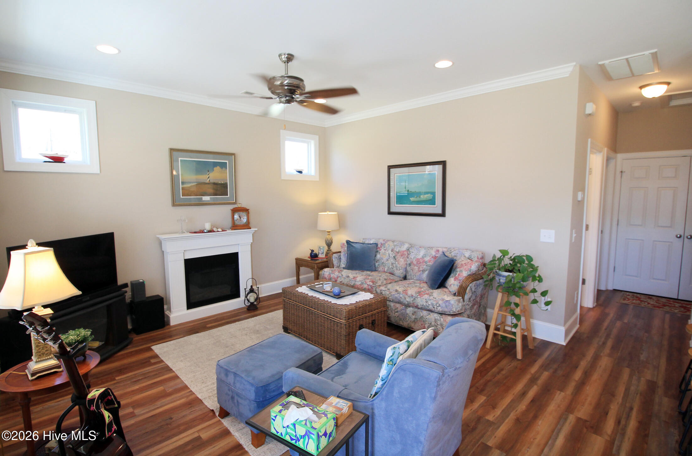 18 Queens Way Bath, NC 27808 - Photo 7 of 63 living room