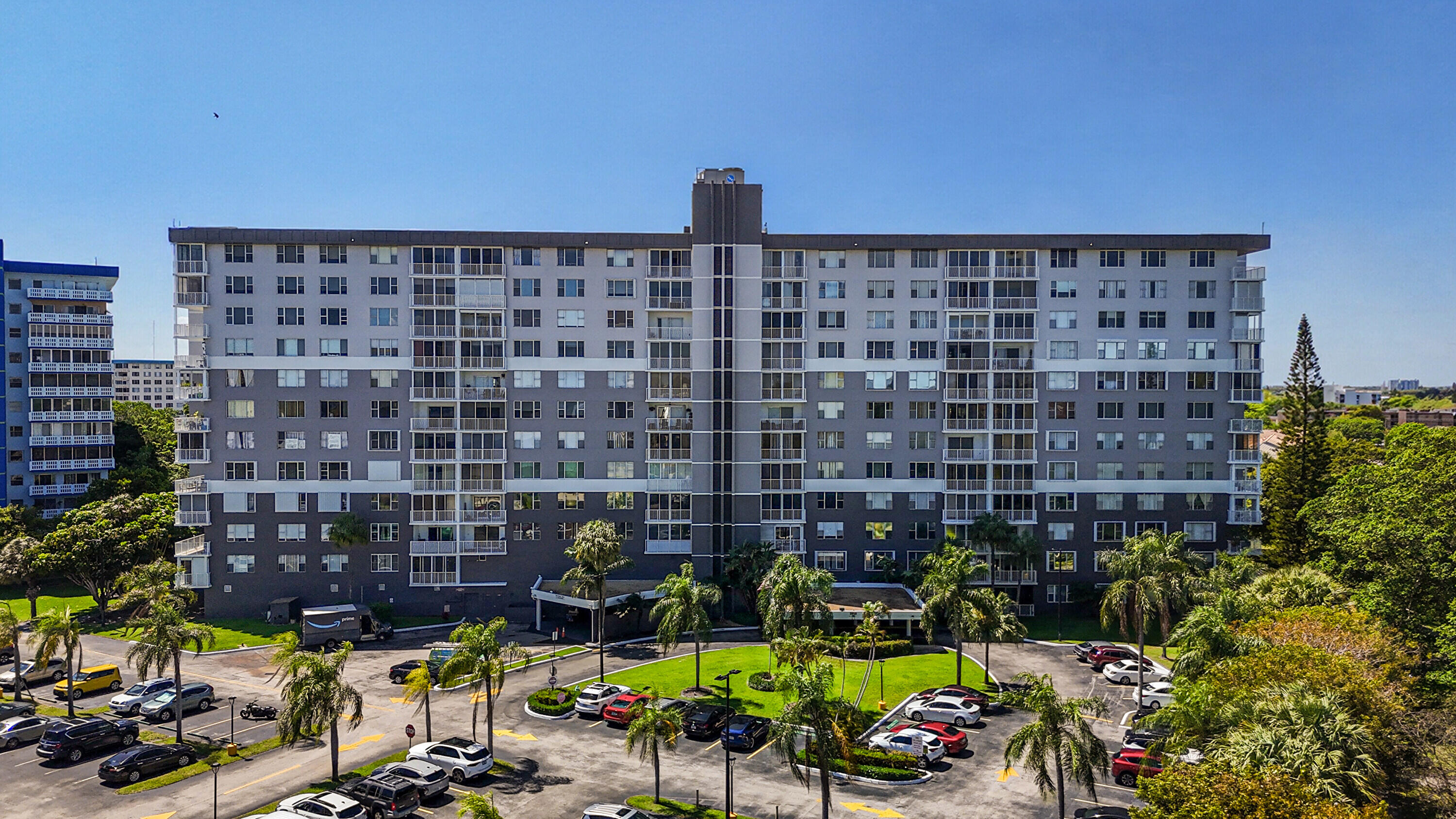 3850 Washington Street, Unit 1003 Hollywood, FL 33021 - Photo 30 of 30 a view of swimming pool with outdoor seating