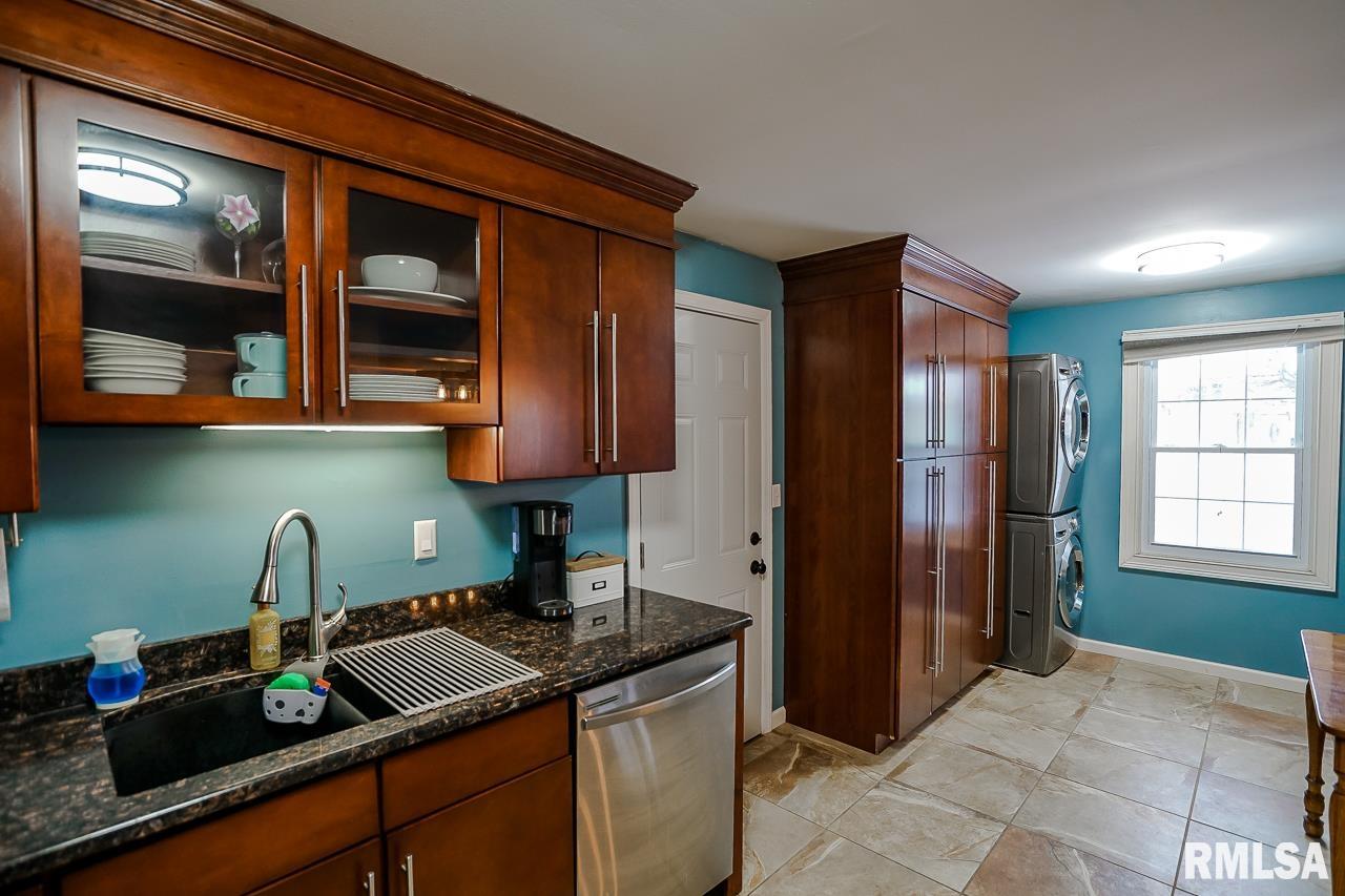 4326 West Castleton Road Peoria, IL 61615 - Photo 11 of 34 Gallery Image 11