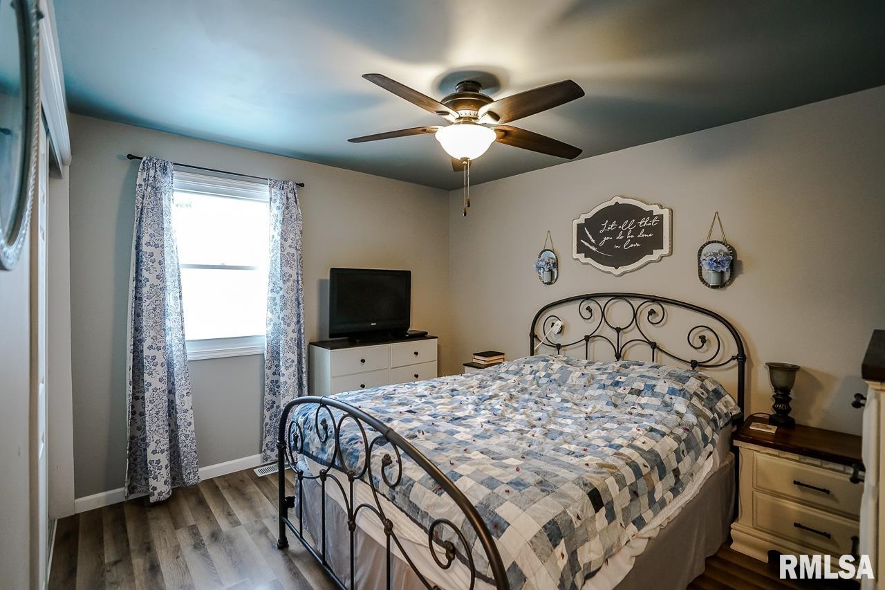 4326 West Castleton Road Peoria, IL 61615 - Photo 13 of 34 Gallery Image 13