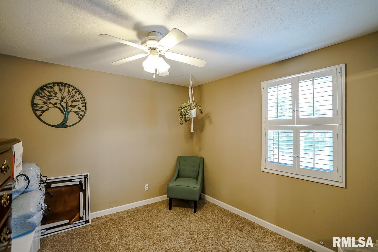 4326 West Castleton Road Peoria, IL 61615 - Photo 17 of 34 Gallery Image 17