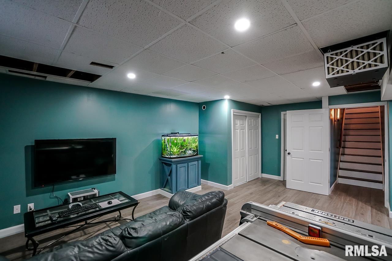 4326 West Castleton Road Peoria, IL 61615 - Photo 20 of 34 Gallery Image 20