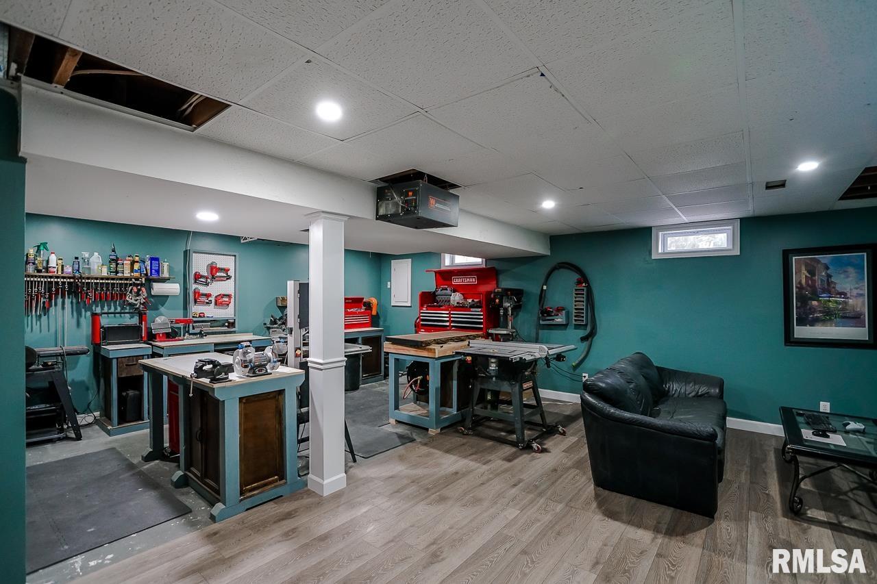 4326 West Castleton Road Peoria, IL 61615 - Photo 21 of 34 Gallery Image 21