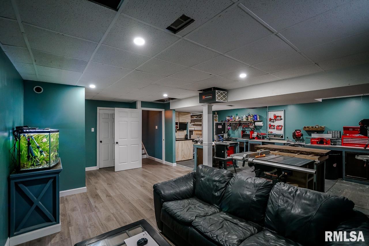 4326 West Castleton Road Peoria, IL 61615 - Photo 26 of 34 Gallery Image 26