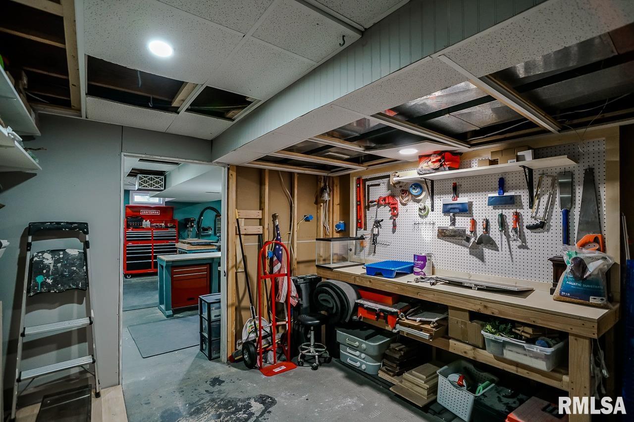 4326 West Castleton Road Peoria, IL 61615 - Photo 30 of 34 Gallery Image 30