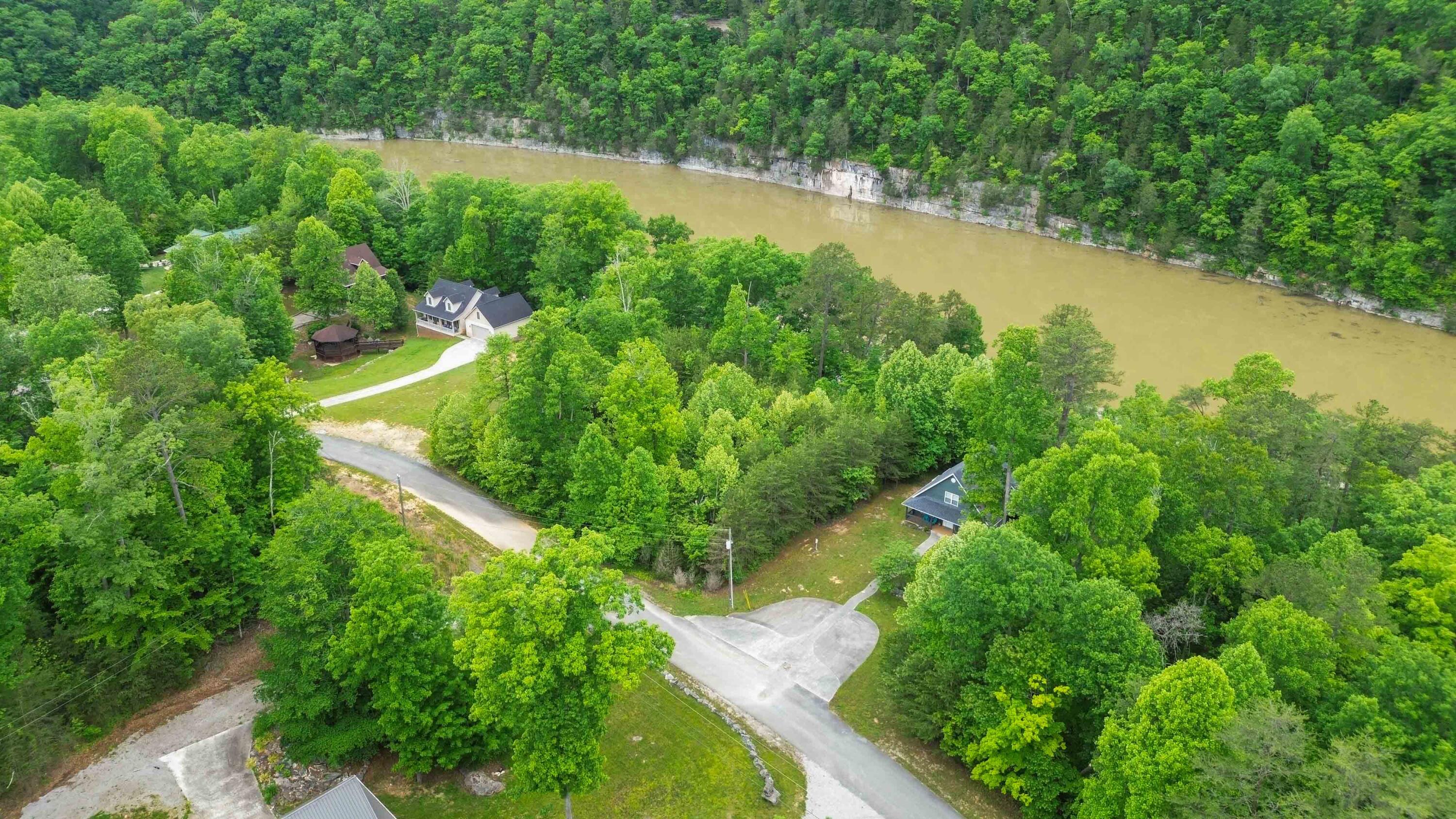 2834 Roberts Bend Road Burnside, KY 42519 - Photo 2 of 22 002