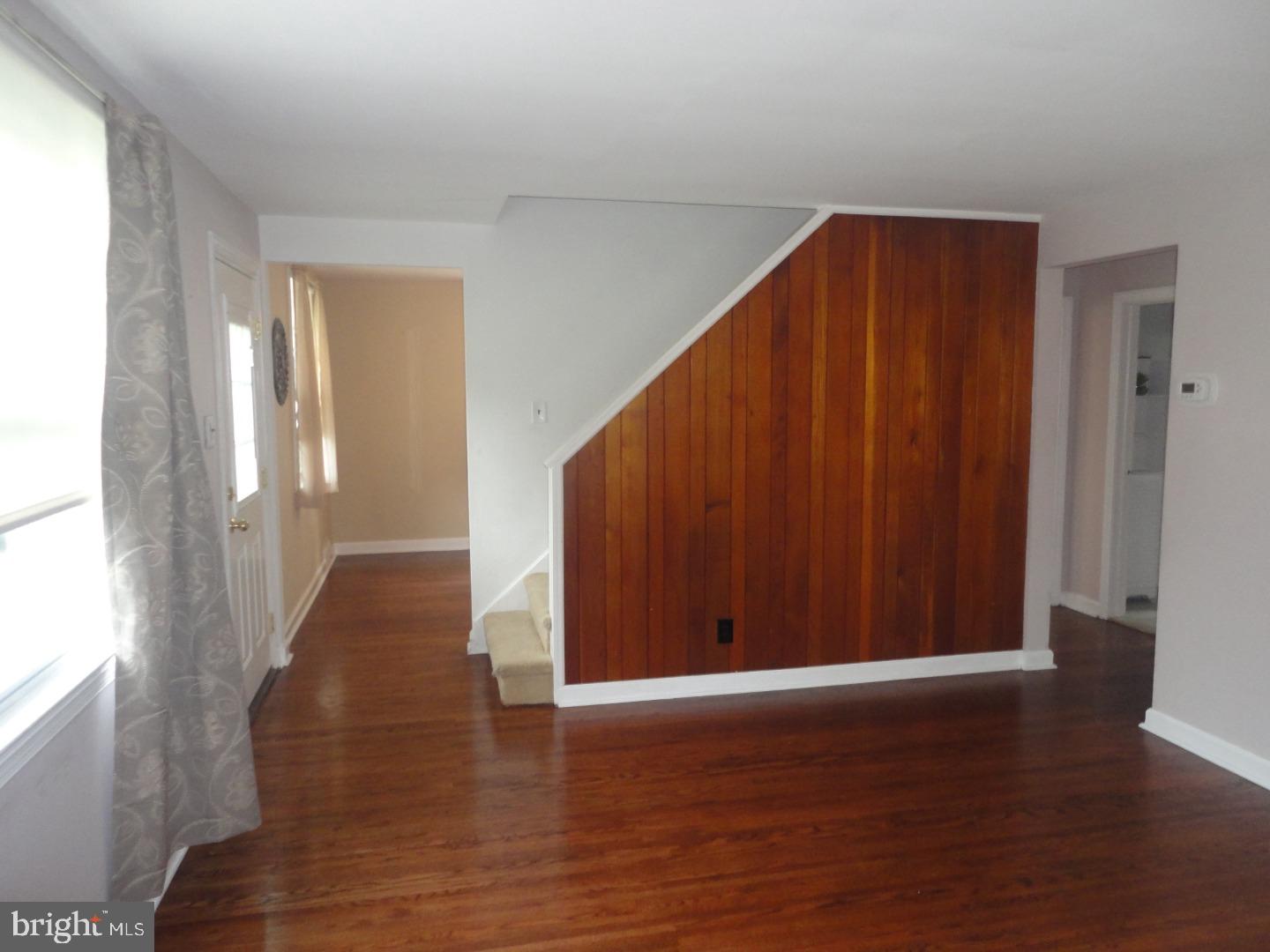 357 Garden Road Springfield, PA 19064 - Photo 3 of 20