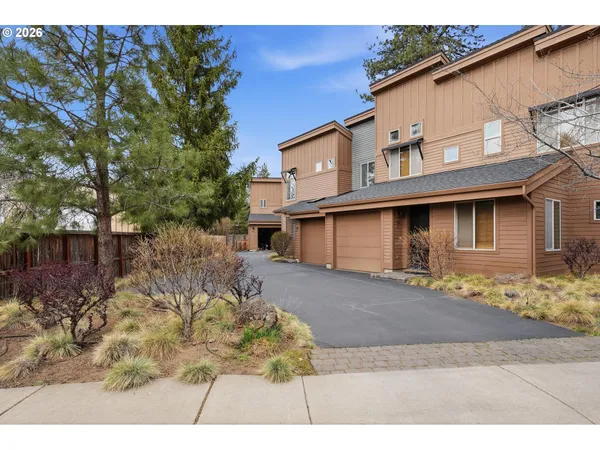 $557,500 | 40 Southwest Mc Kinley Avenue, Bend, OR 97702
