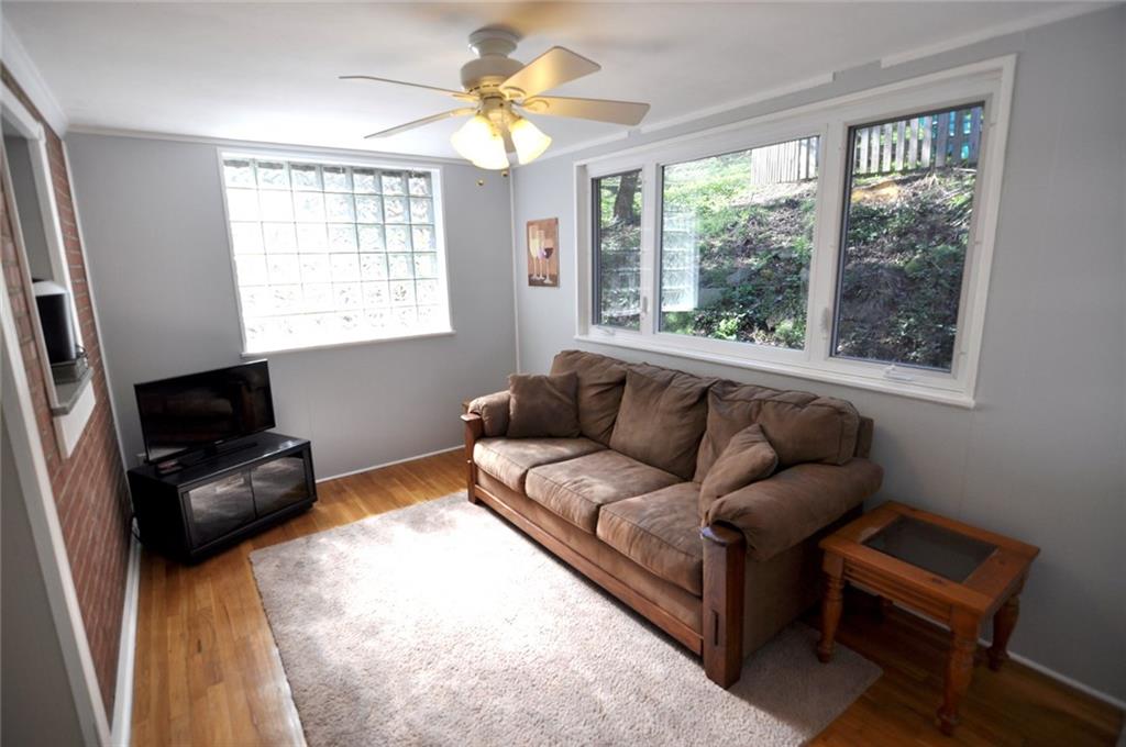 618 Cascade Road Forest Hills, PA 15221 - Photo 10 of 25 Gallery Image 10