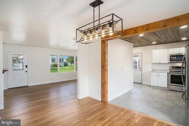 $370,000 | 301 Bridge Street East, Parkesburg, PA 19365