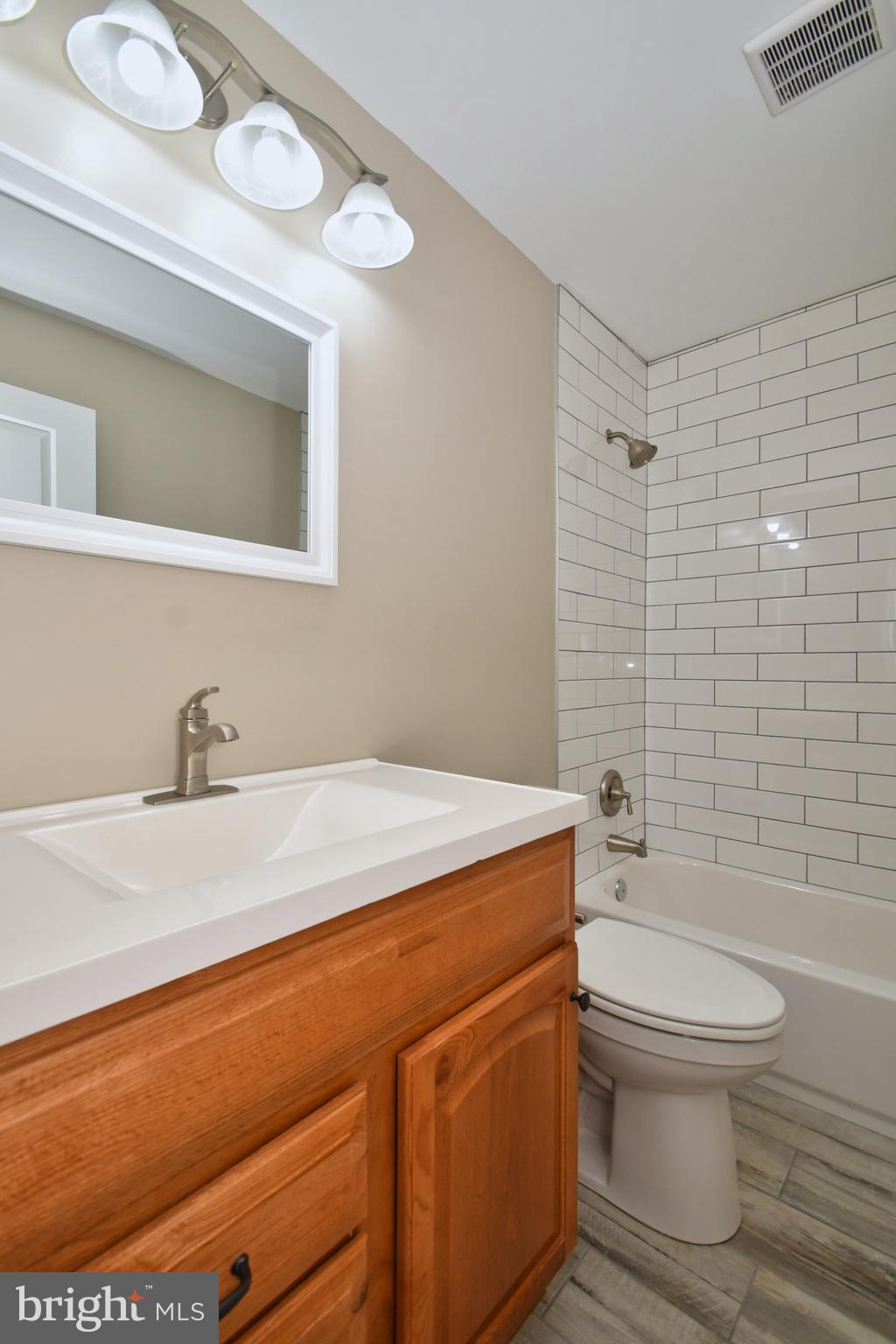 1307 North Point Road Baltimore, MD 21222 - Photo 8 of 30 Main Bath