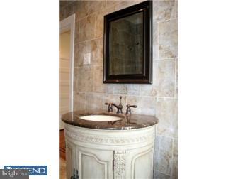 828 Marlyn Road Philadelphia, PA 19151 - Photo 7 of 11 Bathroom