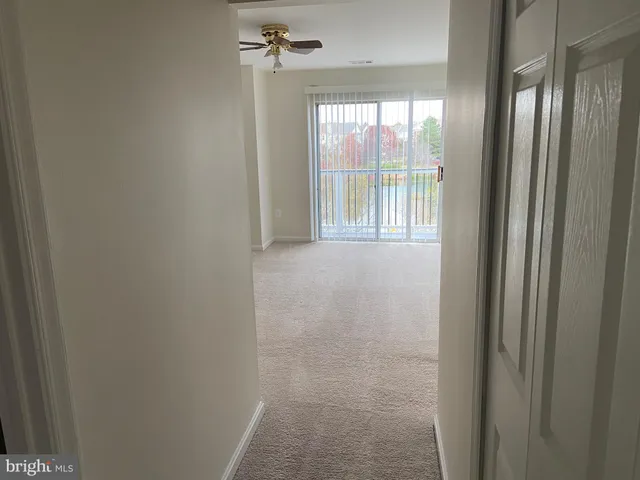 $2,600 | 20590 Cornstalk Terrace, Unit 302, Ashburn, VA 20147