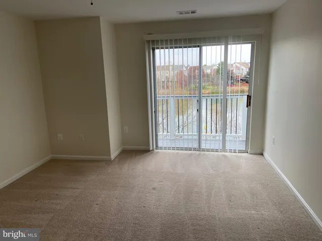 $2,600 | 20590 Cornstalk Terrace, Unit 302, Ashburn, VA 20147