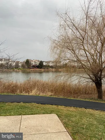 $2,600 | 20590 Cornstalk Terrace, Unit 302, Ashburn, VA 20147