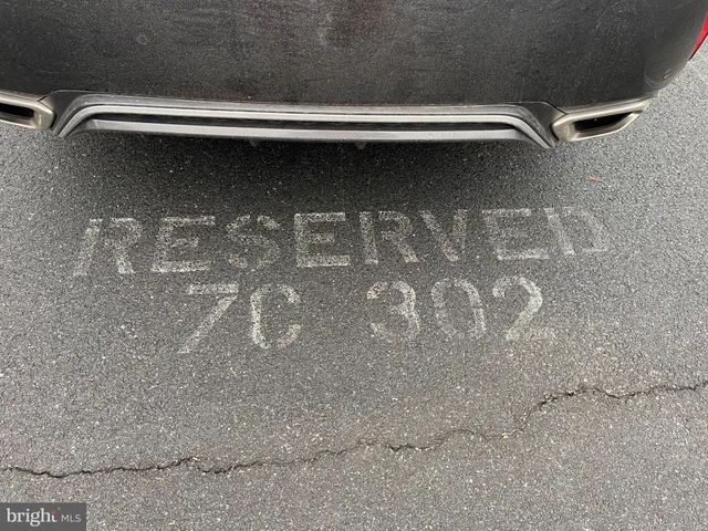 $2,600 | 20590 Cornstalk Terrace, Unit 302, Ashburn, VA 20147