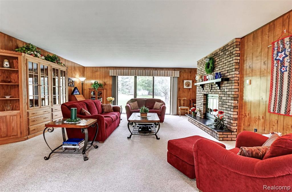 10467 Mcgregor Road Pinckney, MI 48169 - Photo 7 of 33 Gallery Image 7
