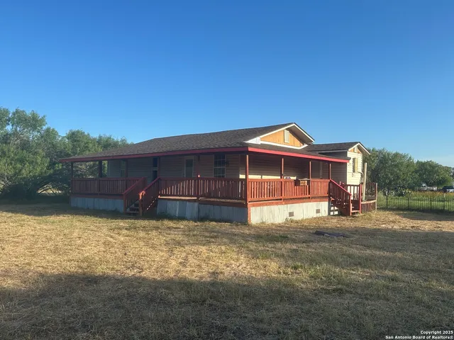 $1,500 | 115 Terrace Hill Lane, Floresville, TX 78114