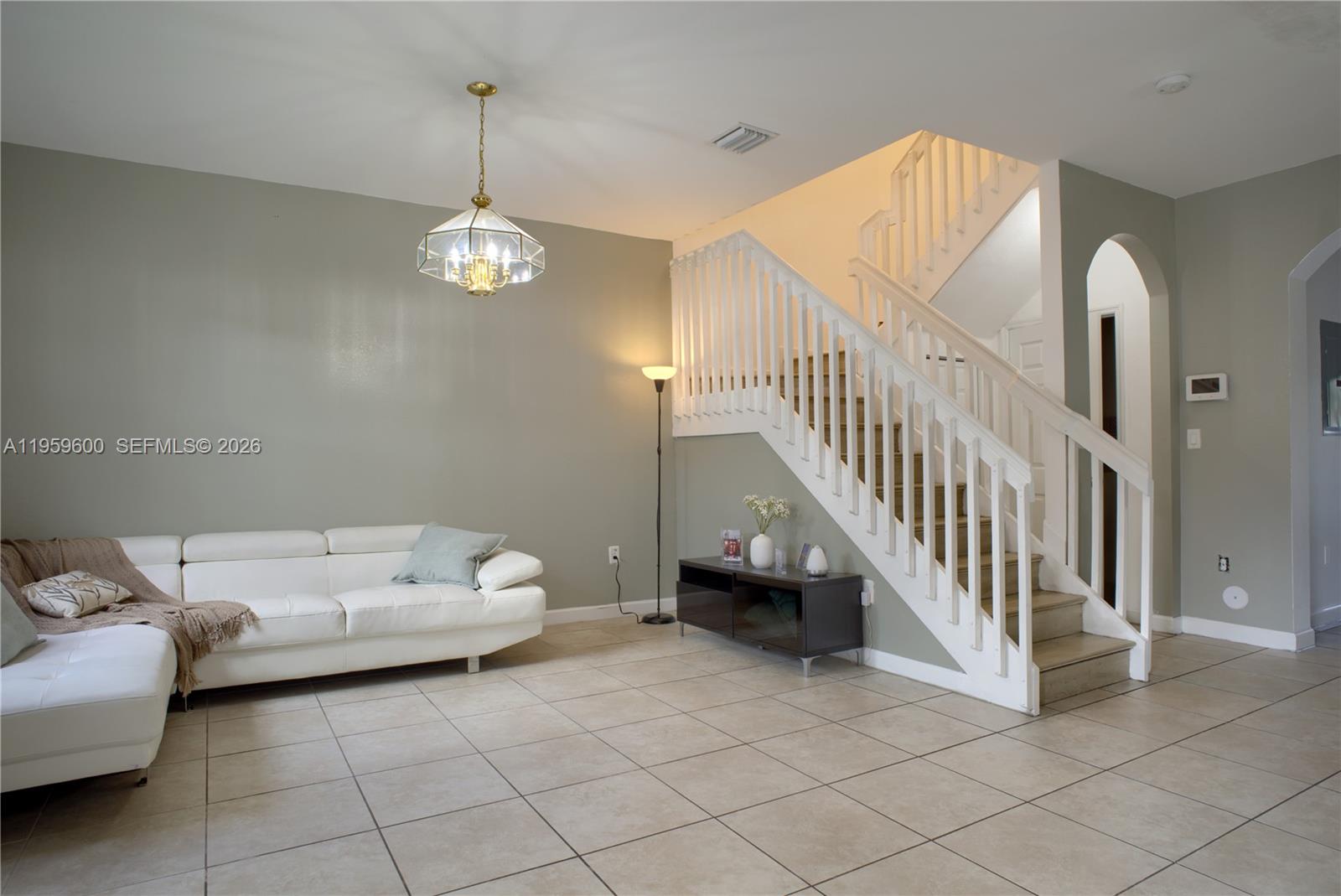 8915 West 35th Avenue Hialeah, FL 33018 - Photo 4 of 43