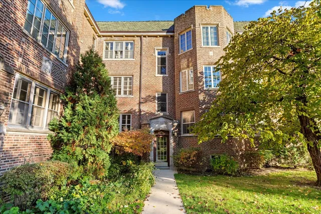 $279,000 | 1216 Central Street, Unit 2W, Evanston, IL 60201