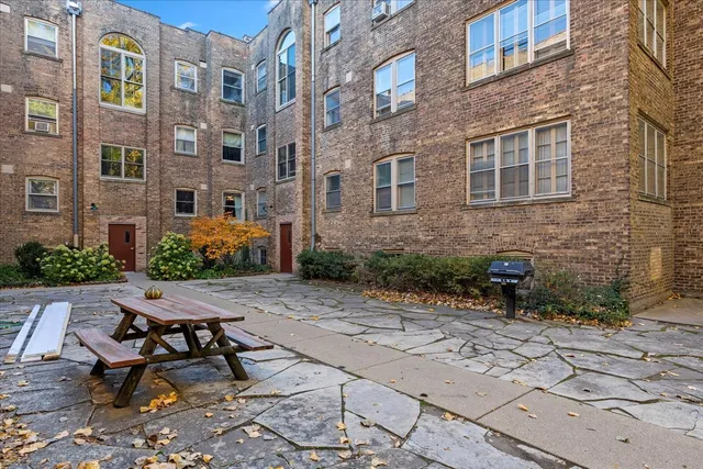 $279,000 | 1216 Central Street, Unit 2W, Evanston, IL 60201