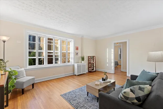 $279,000 | 1216 Central Street, Unit 2W, Evanston, IL 60201