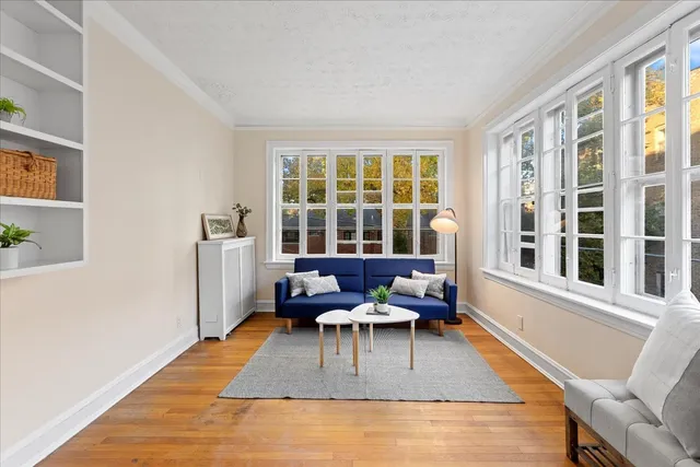 $279,000 | 1216 Central Street, Unit 2W, Evanston, IL 60201