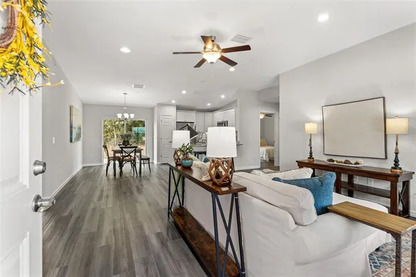 $244,900 | 285 Fisher Way, Ocklawaha, FL 32179