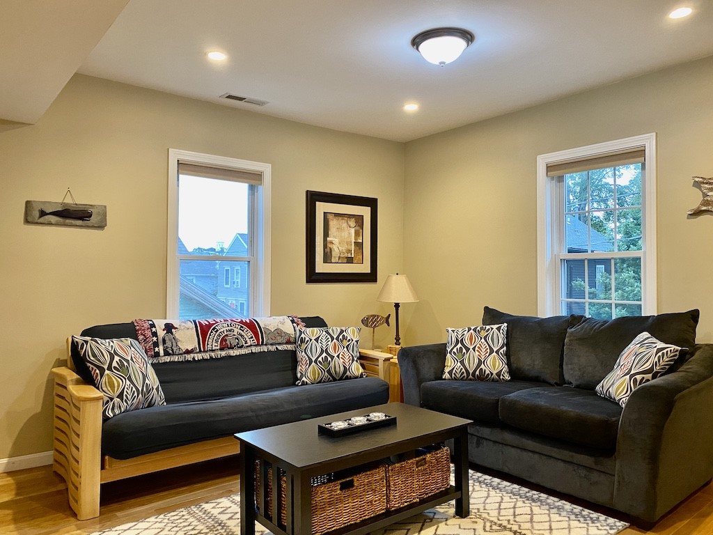 61 Callender Avenue, Unit 2 Newport, RI 02840 - Photo 11 of 25