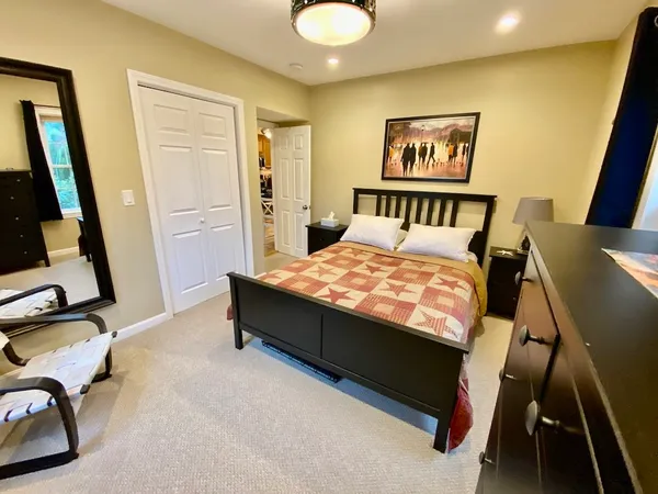 $2,600 | 61 Callender Avenue, Unit 2, Newport, RI 02840