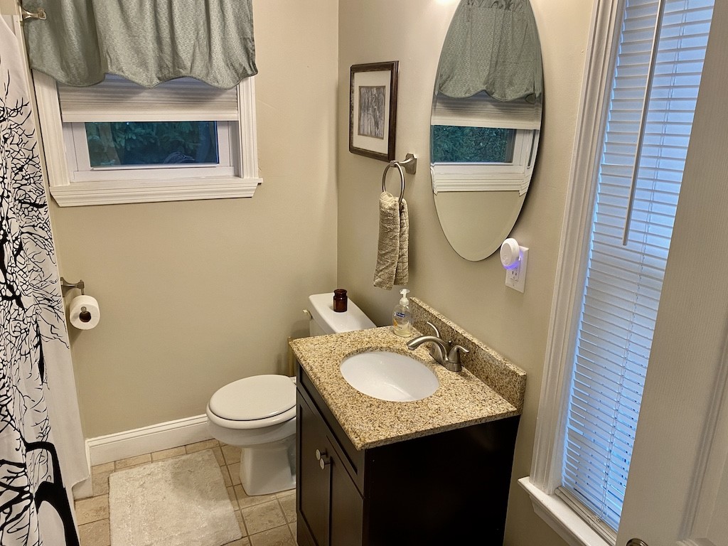 61 Callender Avenue, Unit 2 Newport, RI 02840 - Photo 9 of 25