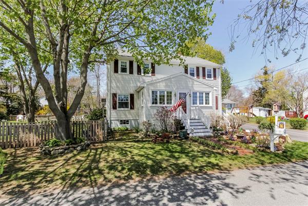 23 Standish Road Marshfield, MA 02050 - Photo 2 of 29 Gallery Image 2