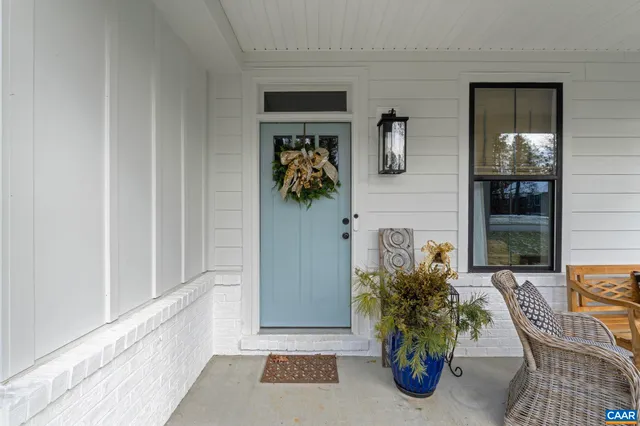 a view of livingroom with furniture and window
