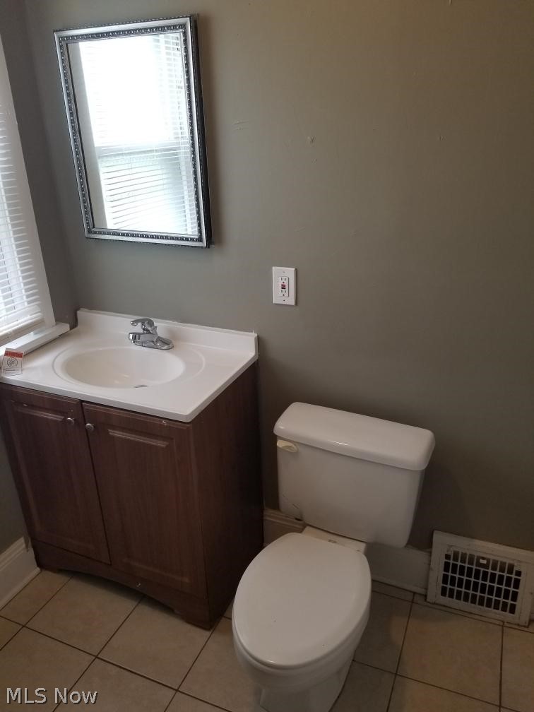3809 Delmore Road Cleveland, OH 44121 - Photo 21 of 34