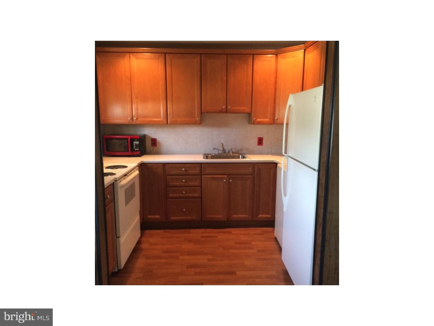 95 Cleft Rock Road Levittown, PA 19057 - Photo 4 of 18 Kitchen