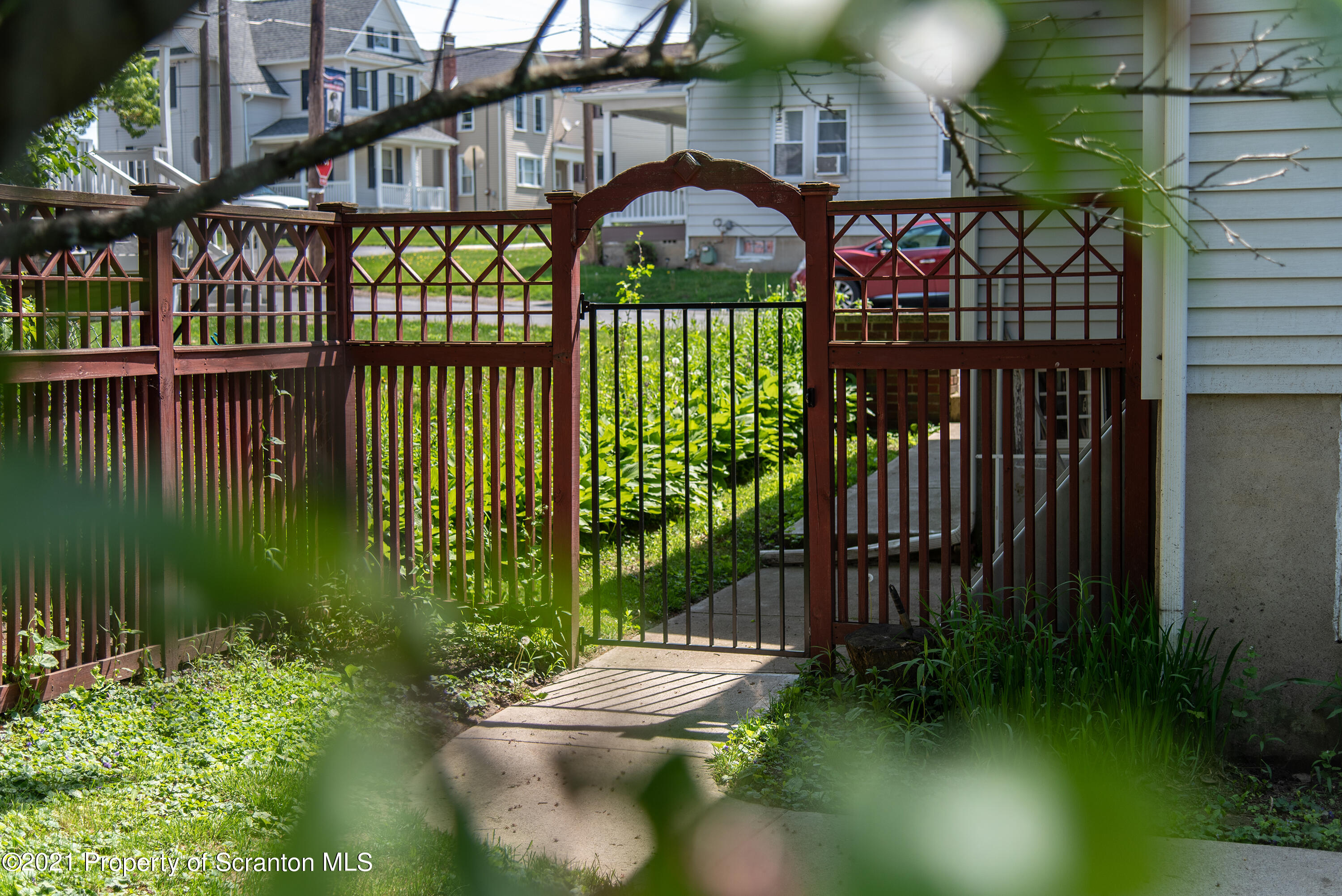 117 Reeves Street Dunmore, PA 18512 - Photo 26 of 29 Gallery Image 26