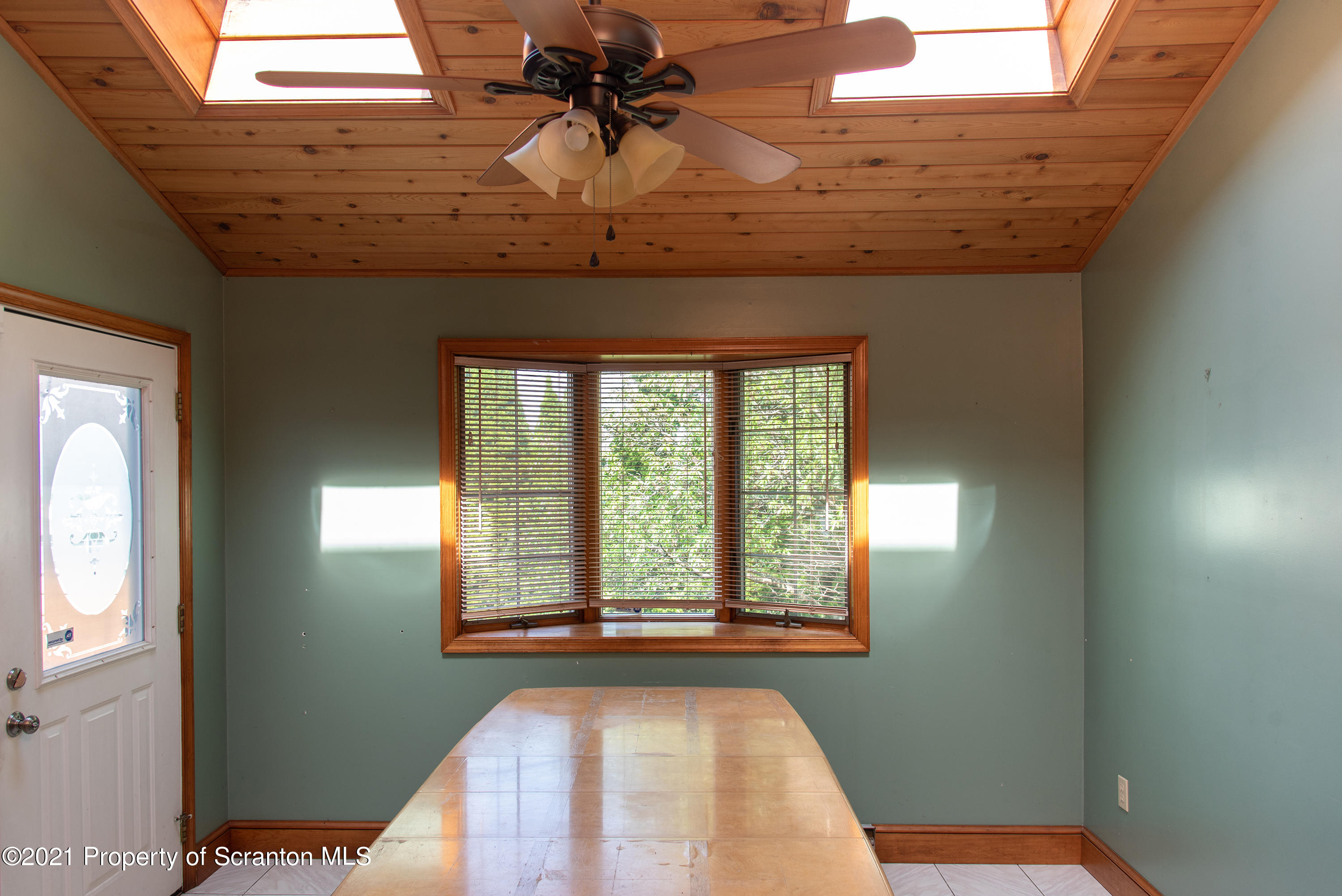 117 Reeves Street Dunmore, PA 18512 - Photo 6 of 29 Gallery Image 6
