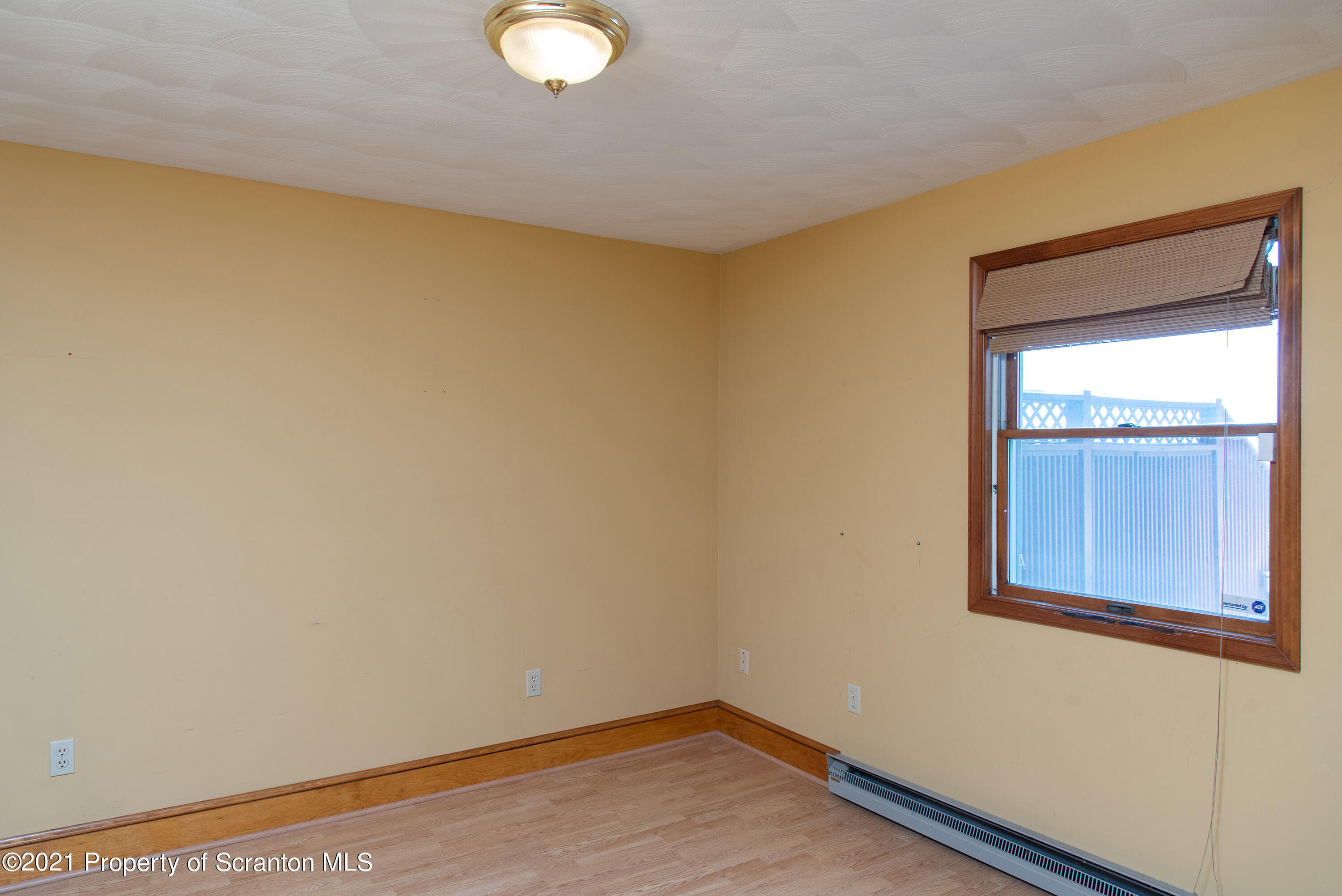 117 Reeves Street Dunmore, PA 18512 - Photo 8 of 29 Gallery Image 8