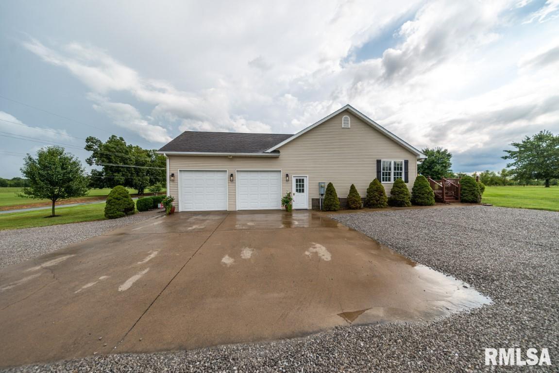 13653 Allen Road Carterville, IL 62918 - Photo 12 of 35 Gallery Image 12