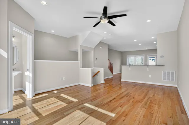 $3,400 | 44692 Collingdale Terrace, Ashburn, VA 20147