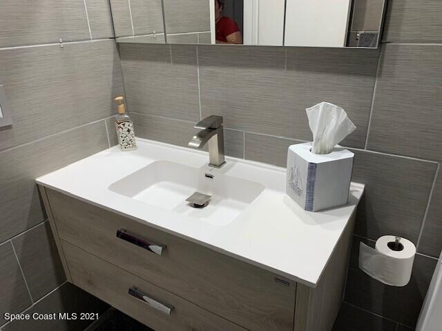 2450 Allan Adale Road Melbourne, FL 32935 - Photo 22 of 29 bath sink