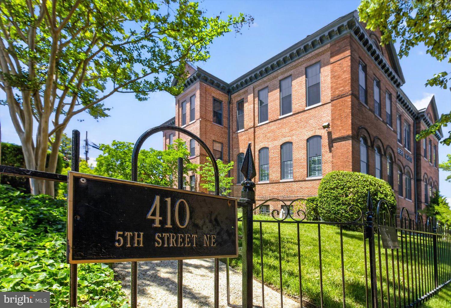 410 5th Street Northeast, Unit 1 Washington, DC 20002 - Photo 17 of 37 Historic charm at 410 5th Street NE.
