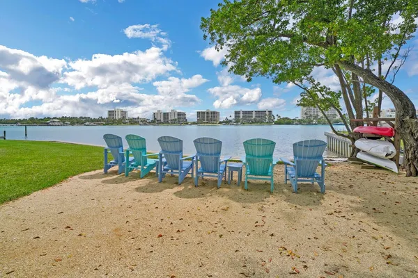 $649,000 | 19800 Sandpointe Bay Drive, Unit 406, Tequesta, FL 33469