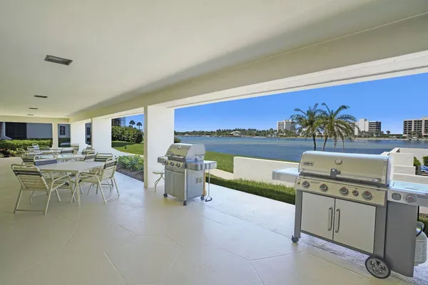 $649,000 | 19800 Sandpointe Bay Drive, Unit 406, Tequesta, FL 33469